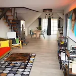 Grosses Offenes Loft Oder Kleine Gemuetliche Wohnung Mit Oder Ohne Balkon