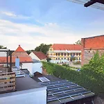 شقة Grosses Offenes Loft Oder Kleine Gemuetliche Mit Oder Ohne Balkon *