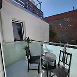 Grosses Offenes Loft Oder Kleine Gemuetliche Mit Oder Ohne Balkon *