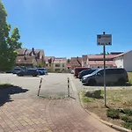 Grosses Offenes Loft Oder Kleine Gemuetliche Wohnung Mit Oder Ohne Balkon 아파트