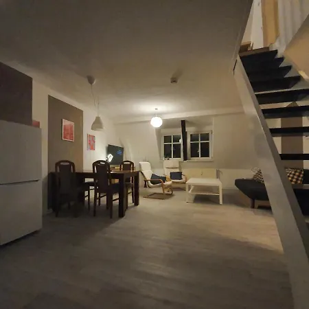 Grosses Offenes Loft Oder Kleine Gemuetliche Mit Balkon