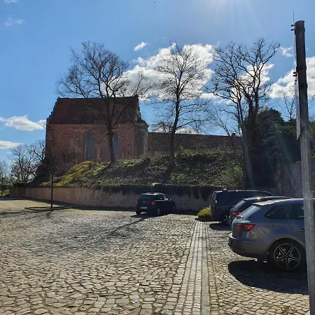 Grosses Offenes Loft Oder Kleine Gemuetliche Mit Balkon * Wolmirstedt