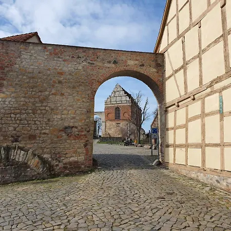 Grosses Offenes Loft Oder Kleine Gemuetliche Mit Balkon Apartment Wolmirstedt