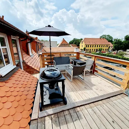 Apartment Grosses Offenes Loft Oder Kleine Gemuetliche Mit Balkon *