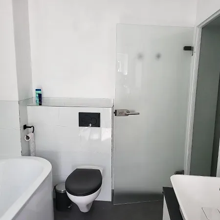 Apartament Grosses Offenes Loft Oder Kleine Gemuetliche Mit Balkon