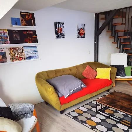 Lejlighed Grosses Offenes Loft Oder Kleine Gemuetliche Mit Balkon