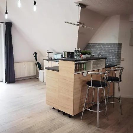 Grosses Offenes Loft Oder Kleine Gemuetliche Mit Oder Ohne Balkon *