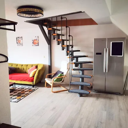 Grosses Offenes Loft Oder Kleine Gemuetliche Mit Balkon Apartament Wolmirstedt