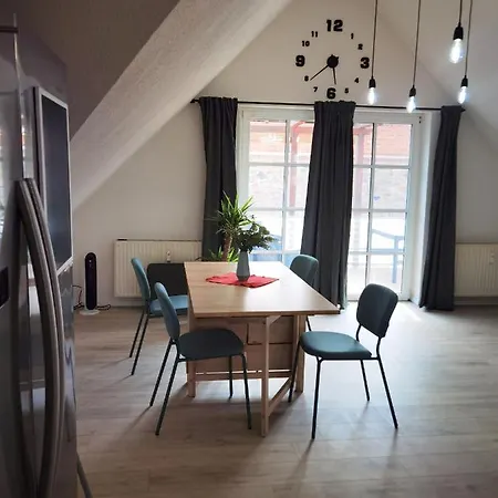 Grosses Offenes Loft Oder Kleine Gemuetliche Mit Balkon * Wolmirstedt
