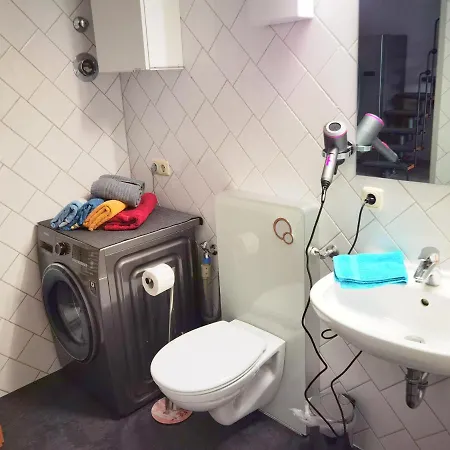 Apartament Grosses Offenes Loft Oder Kleine Gemuetliche Mit Balkon