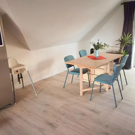 Grosses Offenes Loft Oder Kleine Gemuetliche Mit Balkon Wolmirstedt