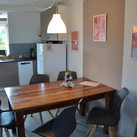 Grosses Offenes Loft Oder Kleine Gemuetliche Mit Balkon Apartament Wolmirstedt