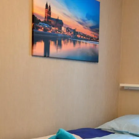 Διαμέρισμα Grosses Offenes Loft Oder Kleine Gemuetliche Mit Oder Ohne Balkon Wolmirstedt
