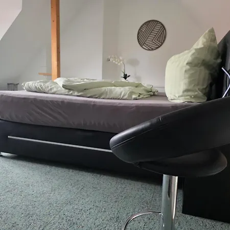 Grosses Offenes Loft Oder Kleine Gemuetliche Mit Oder Ohne Balkon Lägenhet Wolmirstedt