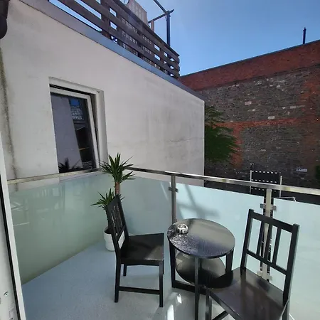 Grosses Offenes Loft Oder Kleine Gemuetliche Mit Oder Ohne Balkon *