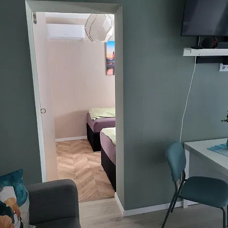 Διαμέρισμα Grosses Offenes Loft Oder Kleine Gemuetliche Mit Oder Ohne Balkon *
