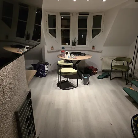 Grosses Offenes Loft Oder Kleine Gemuetliche Mit Oder Ohne Balkon *