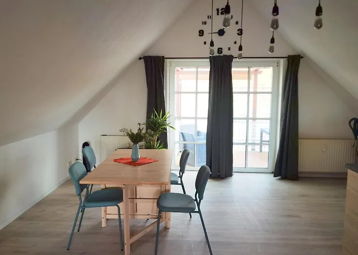 Lägenhet Grosses Offenes Loft Oder Kleine Gemuetliche Mit Balkon Wolmirstedt