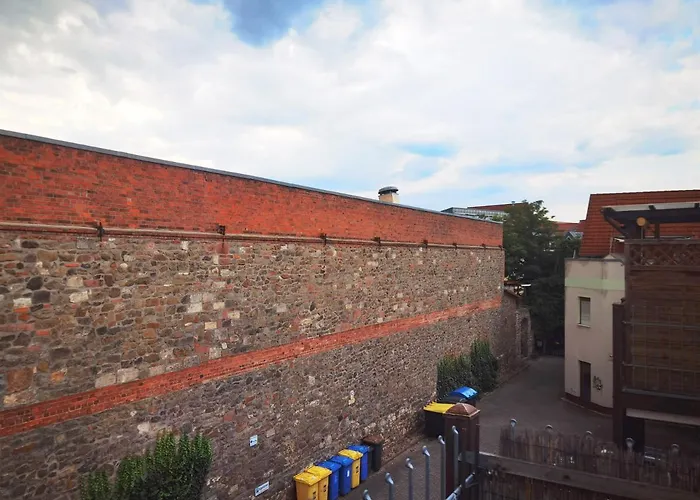 Grosses Offenes Loft Oder Kleine Gemuetliche Mit Balkon *
