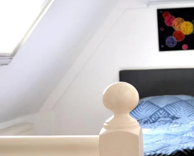 Grosses Offenes Loft Oder Kleine Gemuetliche Wohnung Mit Oder Ohne Balkon アパート