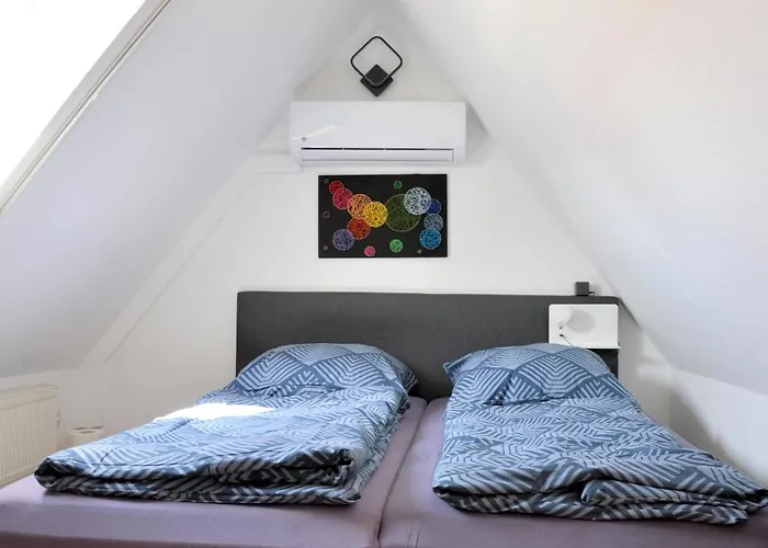 Grosses Offenes Loft Oder Kleine Gemuetliche Mit Balkon Lägenhet *
