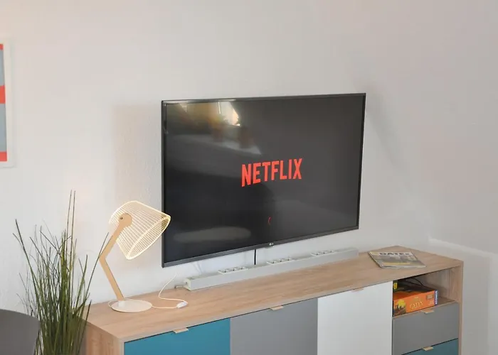 Grosses Offenes Loft Oder Kleine Gemuetliche Wohnung Mit Oder Ohne Balkon アパート